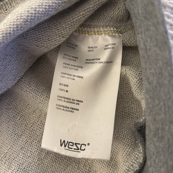 Perfect condition old school men’s medium WESC gray and yellow one crew neck - Picture 3 of 6